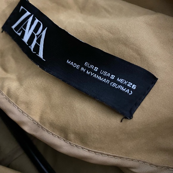 Zara trench coat in camel tan, double breasted with black buttons and tie belt - Picture 6 of 6